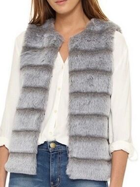 Joie Andrina faux fur vest, sleeveless, collarless design, hook/eye Size XS/S